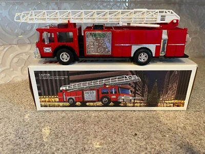 Banco de camión de bomberos Hess Toy Red 1986 vintage en caja original NUEVO Foto 1 de 4