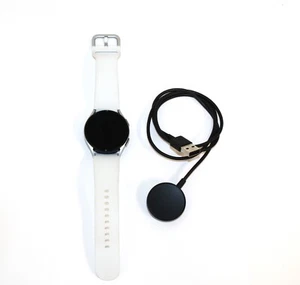 Samsung Galaxy Watch 4 40mm White- Wi-Fi, Bluetooth, GPS - SM-R860NZSAXAA - Zdjęcie 1 z 5