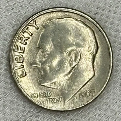 1967 No Mint Mark Circulated Roosevelt Dime - Image 1 of 4