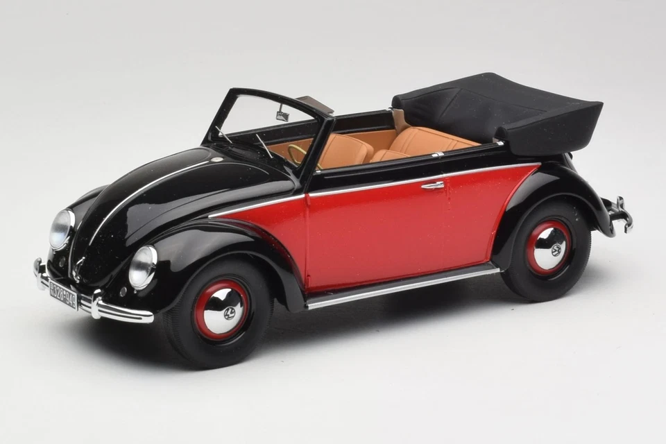 107054132 VW Volkswagen Beetle Convertible Black & Red Minichamps 1/18 - Immagine 1 di 4