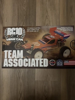 Team Associated Team Car RC10 4wd Buggy Kit 1/10 Scale 6046, New, Look!! - Image 1 of 4