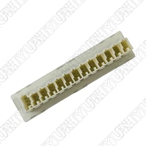 1x 68140647AA 68084591AA Fuse Connector For Jeep Dodge Ram 3500 Chrysler 300 200 - Zdjęcie 1 z 6