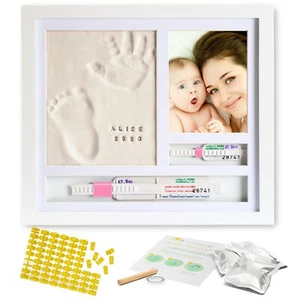 PITI COT Cornice Impronta Mani e Piedi Neonati | Kit Lettere Numeri e 2 Porta Br - Foto 1 di 9