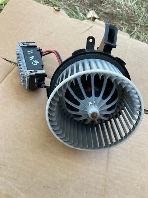 Audi A5 2011 cupé 2,0 L soplador motor/ventilador con resistencia fabricante de equipos originales 99 k Foto 1 de 4