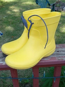 Crocs Freesail Bota de Lluvia Corta Para Mujer Talla 7 W7 Amarilla Pull On Impermeable 203851 - Imagen 1 de 5