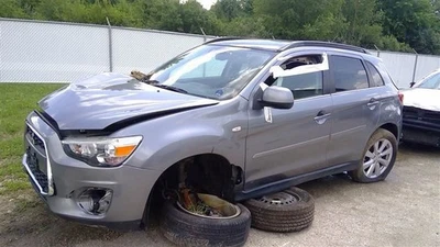 2014 14 Mitsubishi Outlander Engine Water pump 68586 - Image 1 of 4