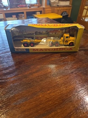 VINTAGE MATCHBOX KING SIZE K -10 PIPE TRUCK WITH BOX. - Image 1 of 4