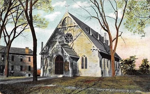 # K877    FORT   LEAVENWORTH,  KS.     POSTCARD,  POST CHAPEL - Picture 1 of 2