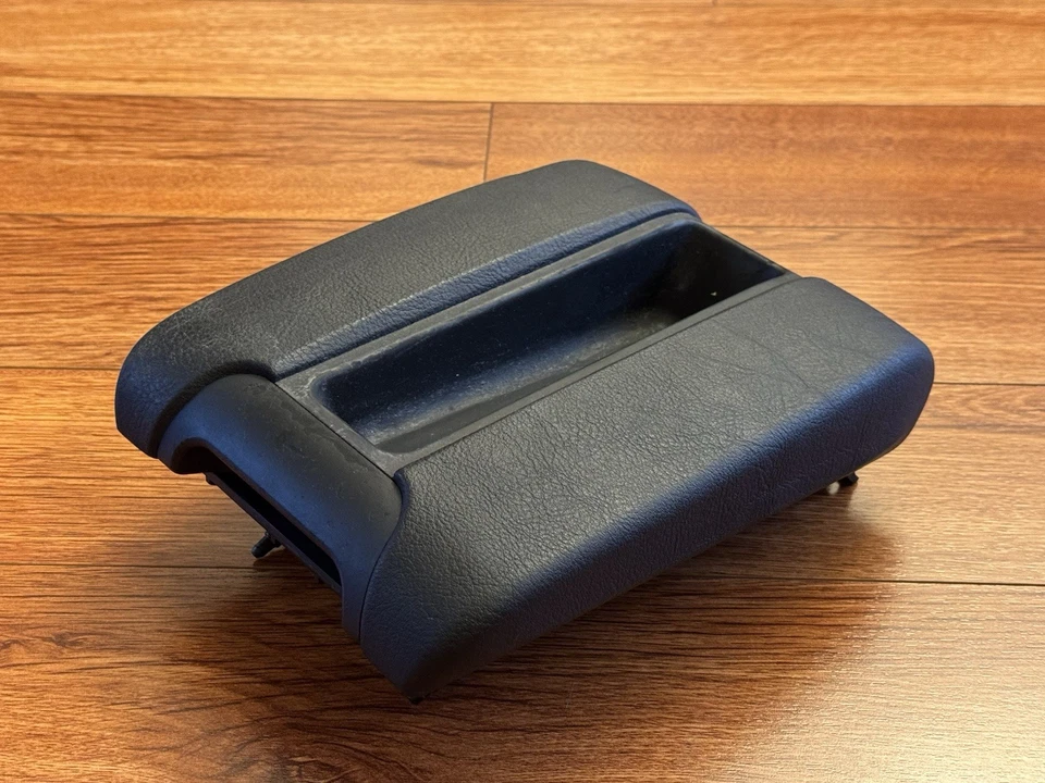 Reposabrazos consola central negro 525i 528i 530i 540i M5 OEM BMW E39 1997-2003 Foto 1 de 4