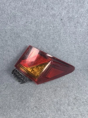Luz trasera exterior del lado derecho del pasajero Lexus GS350 2013-2016 OEM con soporte Foto 1 de 4