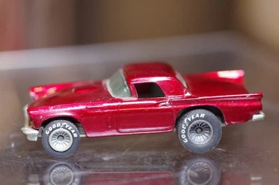 Hot Wheels Real Riders '57 T-Bird Thunderbird RED FLAKE w/Gray Hubs   MINT LOOSE - Image 1 of 4