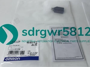 E3ZLL86 1PCS New Omron E3Z-LL86 12-24VDC Photoelectric Switch  Fast delivery - Picture 1 of 6