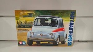 Fiat 500 abarth 695-SS modellino auto d epoca auto sportiva kit 1-24 Tamiya - Foto 1 di 4