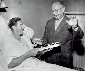 1950 Drahtfoto verletzte Kardinäle Marty Marion & Buzzy Wares im jüdischen Krankenhaus - Bild 1 von 2