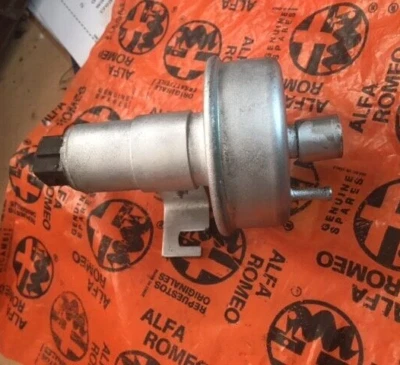 Válvula sensor de vacío Alfa Romeo OEM Spider Bosch 0261230001 82-89 Foto 1 de 4