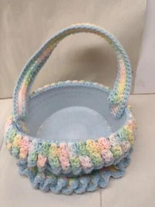 Handmade Needlepoint Yarn Plastic & Canvas Handheld Basket Easter - Picture 1 of 6