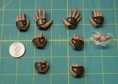 Hot Toys MMS444 MMS445 Thor Ragnarok - Full Hand Set with Pegs - Image 1 of 2