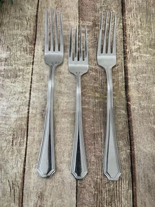 Wallace ARLINGTON 2 tenedores de cena y 1 tenedor de ensalada cubiertos de acero inoxidable - Imagen 1 de 3