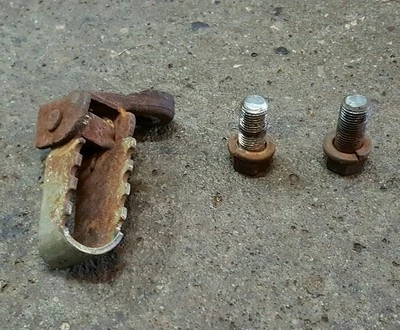 Kawasaki F11 F11A 1974 juego de pernos de montaje de clavija (con una clavija también) Foto 1 de 4