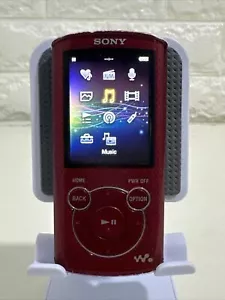 Sony Walkman NWZ-E464 digitaler Mediaplayer – rot - Bild 1 von 20