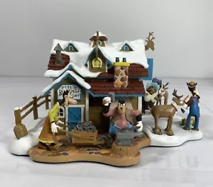 Nuevo en caja Disney Winter Wonderland Pete's Blacksmith Shop Danbury Como Nuevo Ilumina - Imagen 1 de 8
