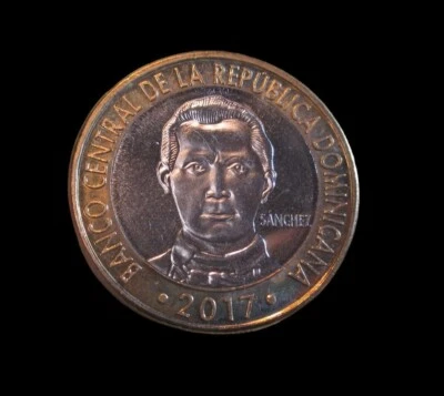 DOMINICAN REPUBLIC 5 PESOS 2017 BI-METALLIC UNC KM 125 #6031# - Image 1 of 2