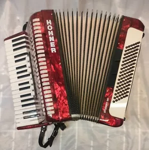 HOHNER Akkordeon Student 96 Bass, NEU, New Old Stock 2 Jahre Gewährleistung - Bild 1 von 8