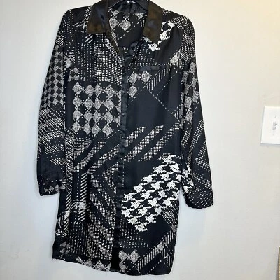 Vestido Camisa Guess Manga Larga Negro Blanco Geométrico Pestaña Enrollable Manga Abotonada S Foto 1 de 4