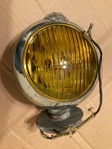 Vintage UNITY Yellow Foglamp. Good Glass Good Chrome Rim, Rusty Back - Picture 1 of 10