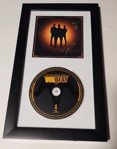 TARJETA DE ARTE CD FIRMADO POR VOLBEAT FIRMADO God Of Angels Trust Michael Poulsen certificado de autenticidad enmarcado - Imagen 1 de 2