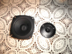 ADVENT AV5 4" WOOFER & YAMAHA TWEETER - Picture 1 of 3