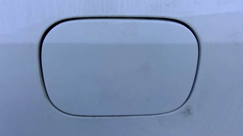 03 04 05 06 07 08 09 MERCEDES CLK puerta tanque combustible CÓDIGO = 960 Foto 1 de 1