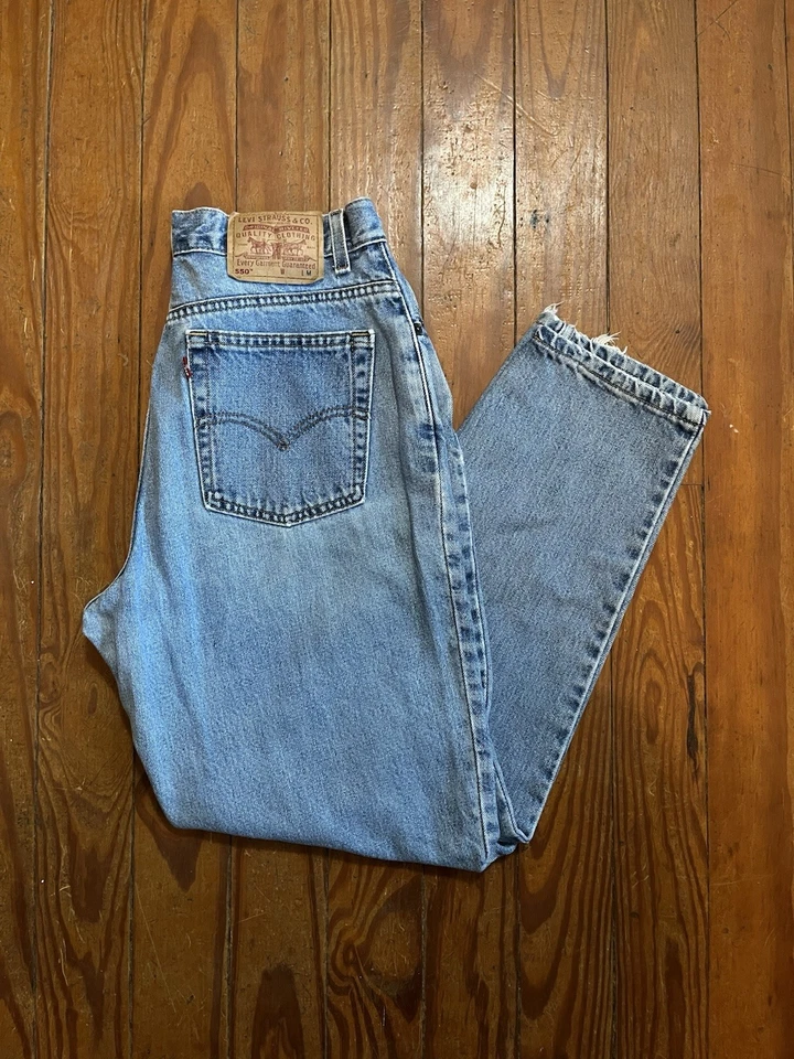 Vintage 550 Faded Levi Jeans Worn In Relaxed Fit Tapered Leg 31x29 - Image 1 of 4