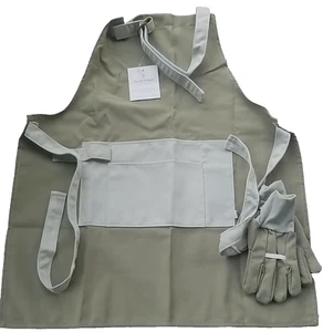 Hearth & Hand With Magnolia  Kids 3-6 Years Green Gardening Apron & Gloves NEW - Foto 1 di 7