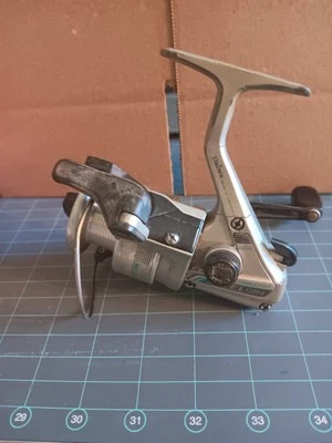 Vintage Daiwa EL1305X Long Cast Graphite  Spinning  Reel Pre Owned - Image 1 of 4