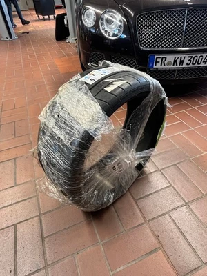 Michelin Pilot Super Sport 235 35 ZR20 - Bild 1 von 2