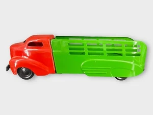 Vintage Wyandotte Shark Nose Pressed Steel Toy Truck - Picture 1 of 6