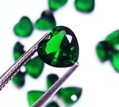 Dark Green Topaz Heart Shape Loose Gemstone 21.50 Ct/ 15 Pcs With Free Gift - Image 1 of 4