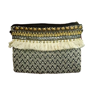 Bolso de Mano Moderno Hecho a Mano Medias Boho Detallado  - Imagen 1 de 4