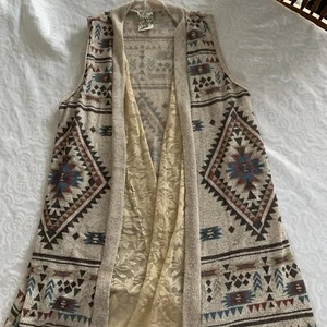 Women’s Large Vocal Sleeveless Sweater Vest Aztec Print With Lace - Picture 1 of 17