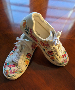Johnny Was Floral Embroidered Leather Sneaker Size 7 JWS0009 Art to wear