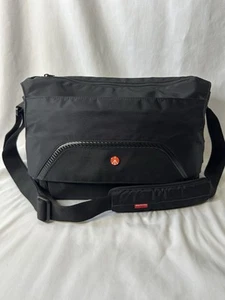 Manfrotto Small Advanced Pixi Messenger Bag with Strap & Dividers, Black - Picture 1 of 13