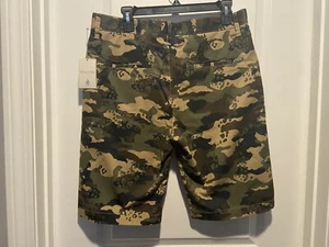 Volcom Men’s shorts size 31 bnwt camouflage Army Military Camo Green - Picture 1 of 6