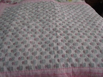 POTTERY BARN JUNIPER TODDLER PINK QUILT REVERSIBLE 50 X 38 MINT - Image 1 of 4