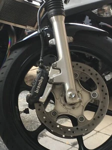 Adaptador de soporte de pinza Brembo CB1100 CB1300 GSX1400 108 mm - Imagen 1 de 3