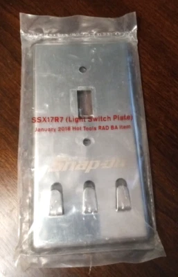 Крышка переключателя света Snap-on Tools из нержавеющей стали с крючками для ключей - Изображение 1 из 2