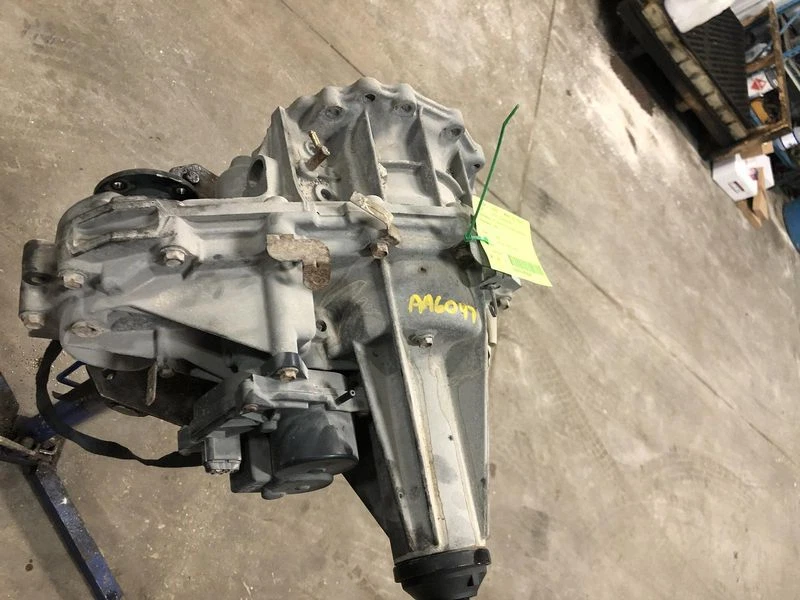 Conjunto de caja de transferencia Nissan Pathfinder 2005-2012 OEM  Foto 1 de 4