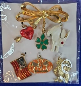 New Vtg 1996 7pc Holiday Interchangeable Charms Brooch Pin Gold Toned - Picture 1 of 8