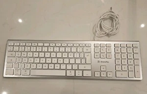 FOR PARTS(MISSING KEYS) MAC Xtrememac Qwerty Wired Keyboard UK USB-C - Picture 1 of 1
