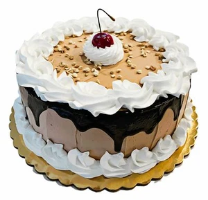 DEZICAKES Cupcakes Falsos y Pasteles Comida Artificial Chocolate Drizzle Cake - Imagen 1 de 9